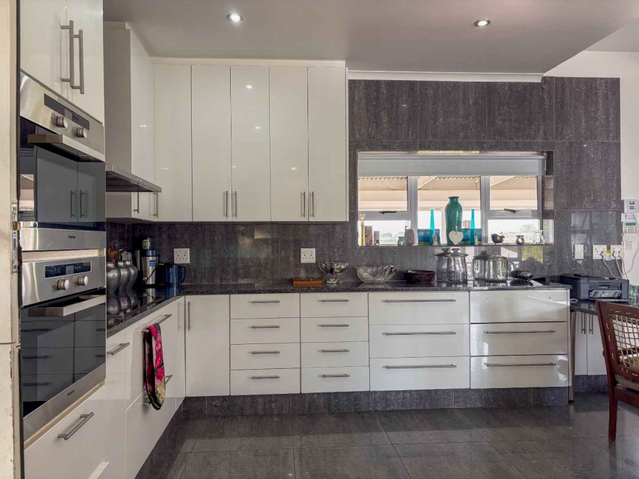 3 Bedroom Property for Sale in Stilbaai Wes Western Cape